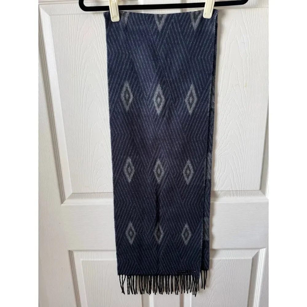 Perry Ellis Cashmere Feel Gray Diamond Pattern Scarf Fringe 66 x 12 Cozy Preppy